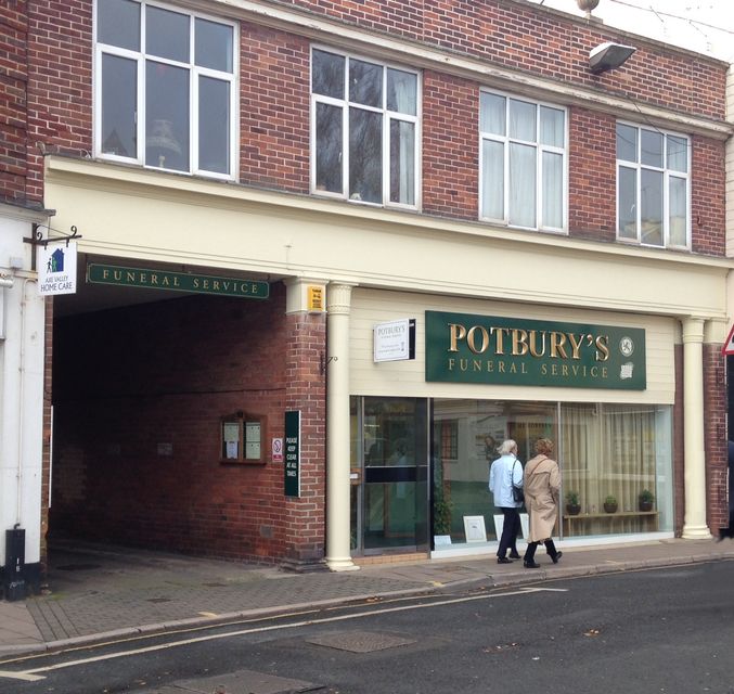 Potburys Funeral Service