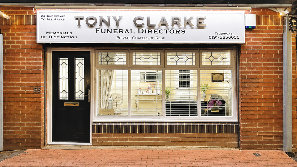 Tony Clarke Funeral Directors, Downhill