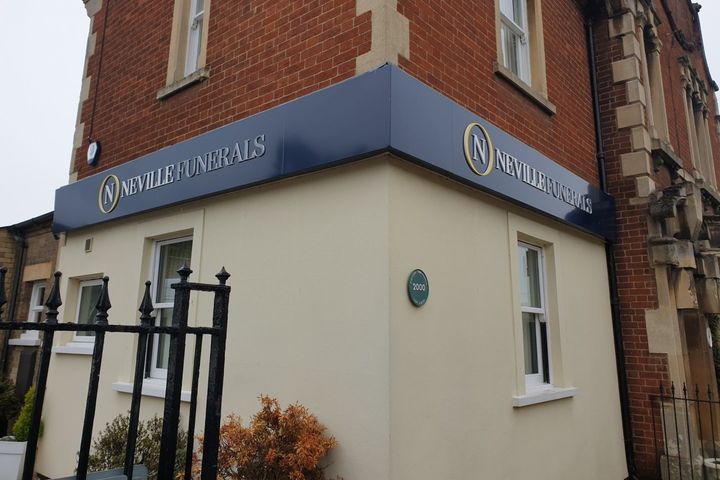 Neville Funeral Service, Shefford