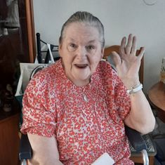 Yvonne "Bubbles" Mary Morrish