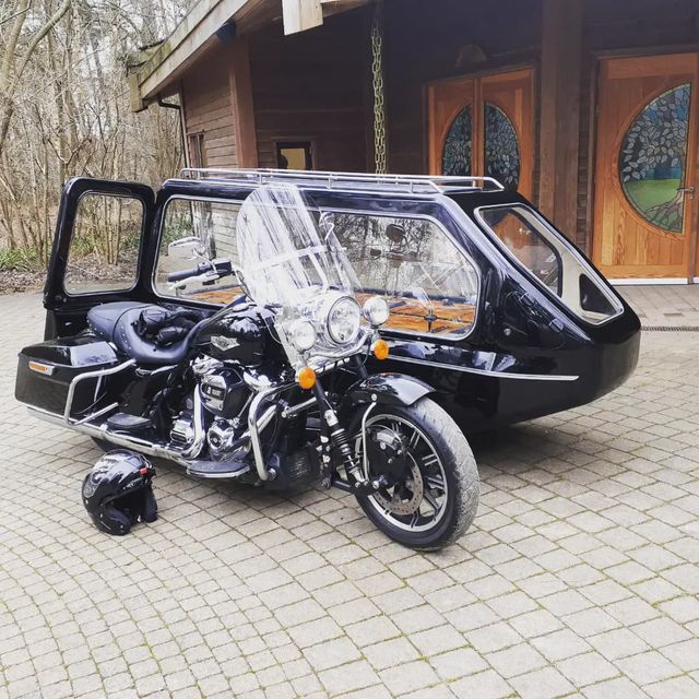 Morse Funeral Services, Beaconsfield, funeral director in Buckinghamshire