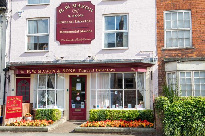 H.W Mason & Sons, Stony Stratford