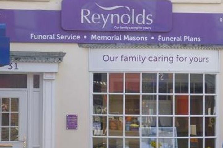 Reynolds Funeral Service & Monumental Masons