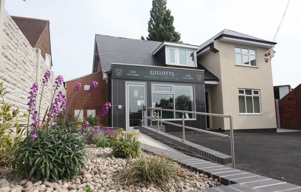 Gillotts Funeral Directors, Selston, funeral director in Nottinghamshire