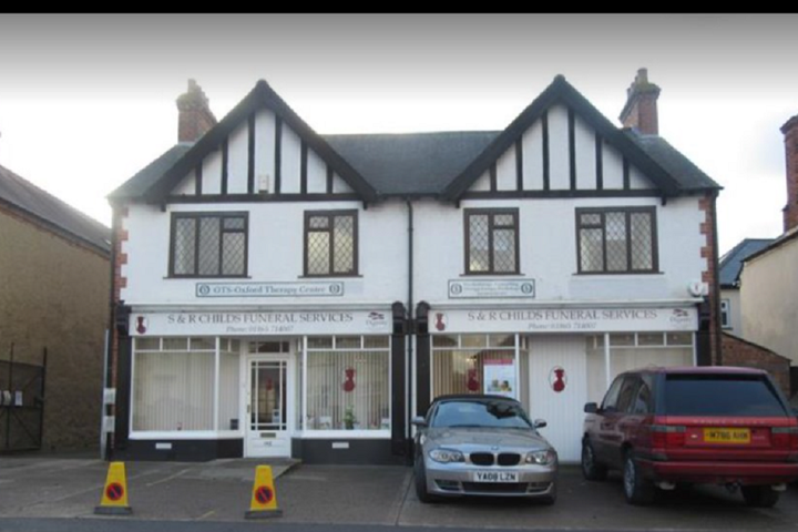 S & R Childs Funeral Directors, Cowley
