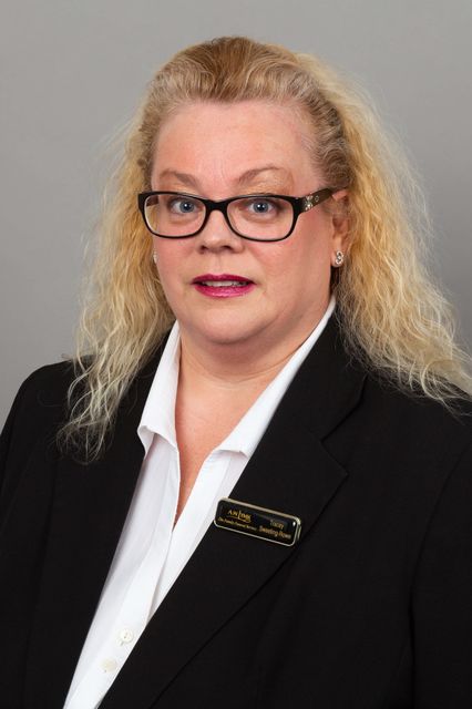 Tracey Sweeting-Rowe - Funeral Arranger