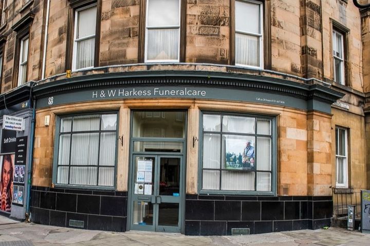H & W Harkess Funeralcare, Newington