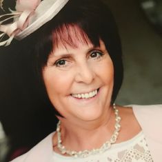 Sandra Hirst