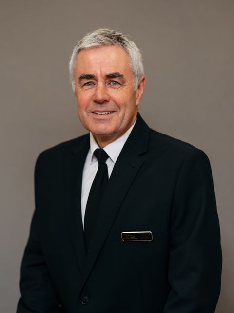 Andy McFeeters, Funeral arranger 