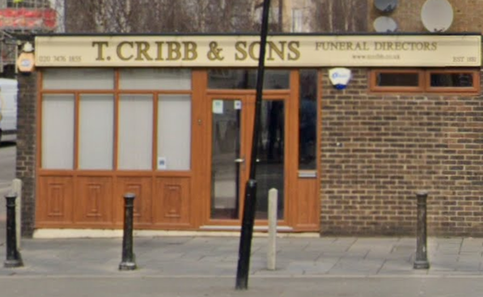 T. Cribb & Sons, Custom House