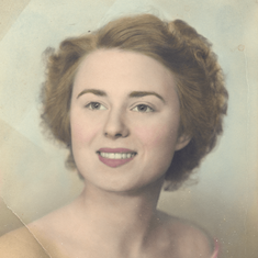 Daphne Mills