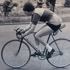 June Roslyn Allen