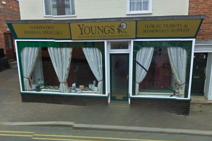 Gordon Barber Funeral Directors, Loddon