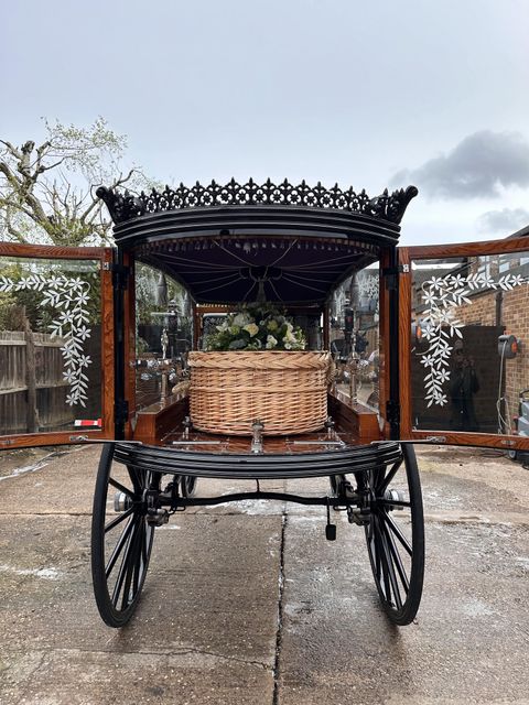 Julie Wesson Independent Funeral Directors, Beeston, funeral director in Nottinghamshire