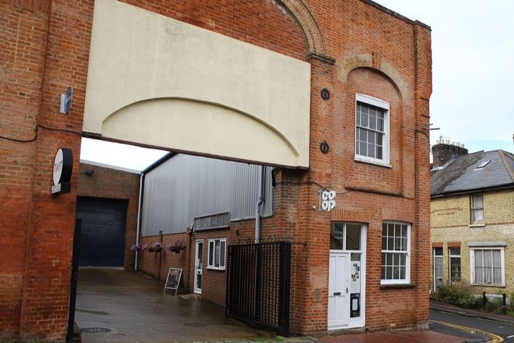 Co-op Funeralcare, Tunbridge Wells