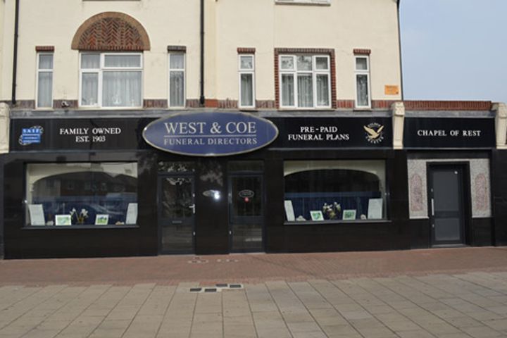 West & Coe Funeral Directors, Dagenham Martins Corner