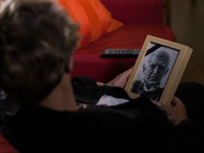Dear Annie: Will my widowed sister move on?