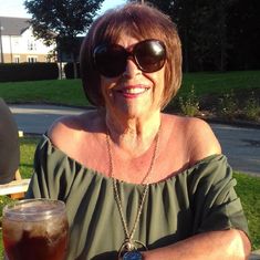 Lorraine Thomas