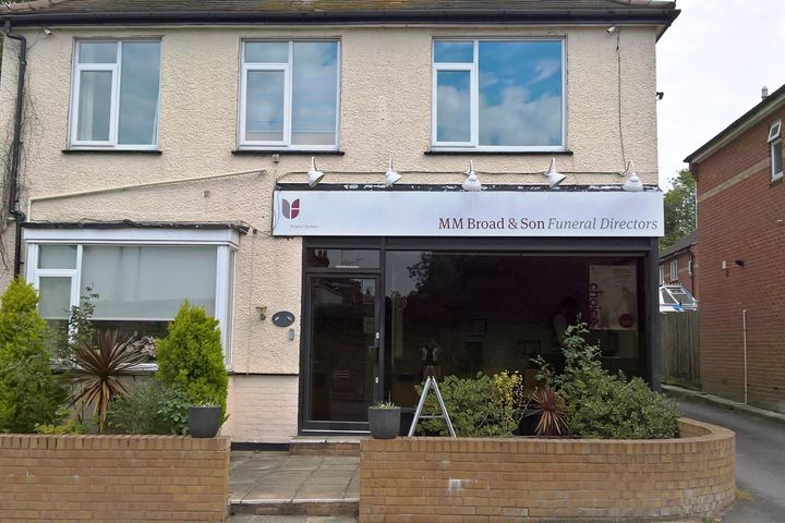 M M Broad & Son Funeral Directors