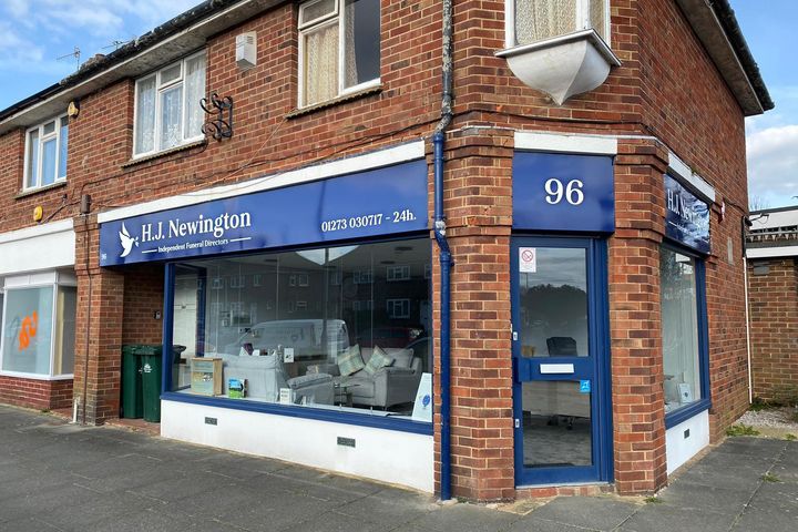 H J Newington Funeral Directors