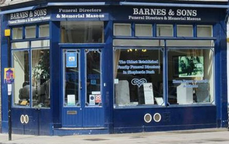 Barnes & Sons, Emlyn Gardens
