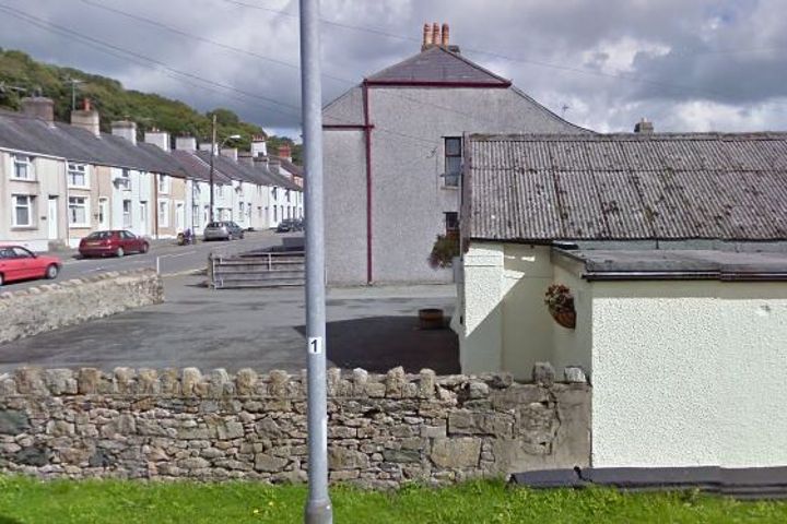 Melvin Rowlands, Llangefni
