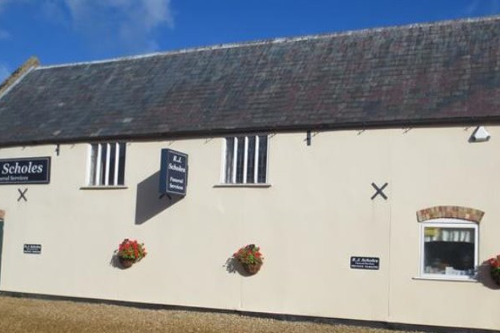 R J Scholes Funeral Service, Bourne
