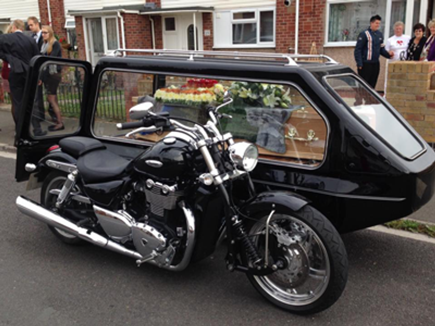 CM Walkers Funeral Services, Morley House, funeral director in Tyne and Wear
