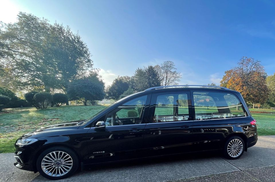 Brunskill Family Funerals, funeral director in London
