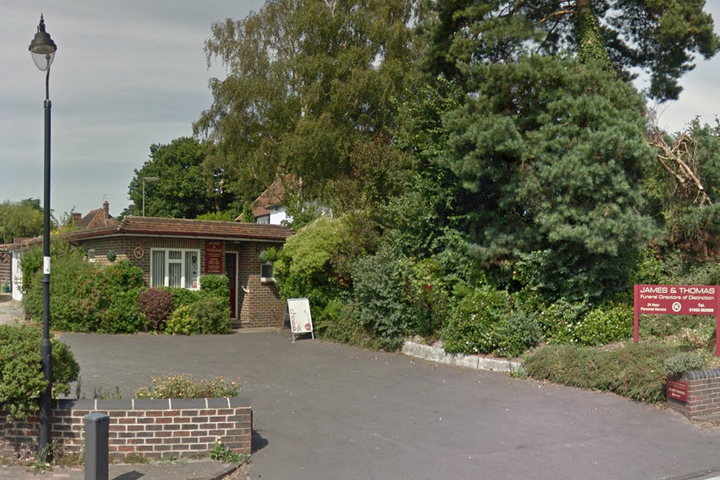 James & Thomas Funeral Directors, Cobham