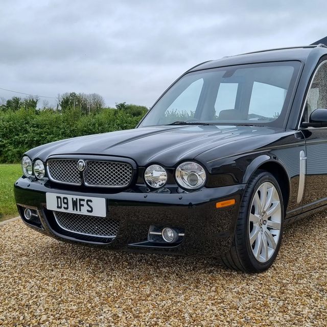 G F Gubbin Funeral Directors, funeral director in Cornwall