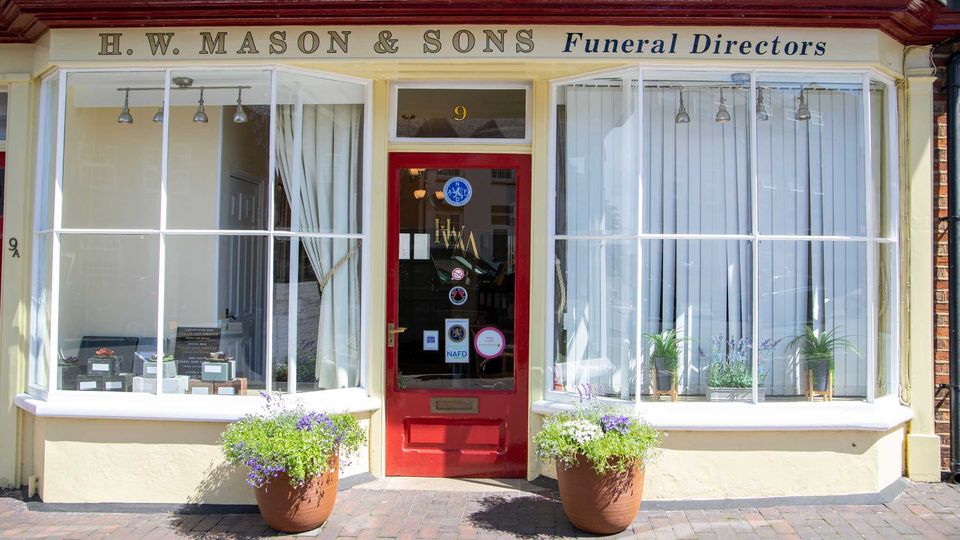 H.W Mason & Sons, Newport Pagnell