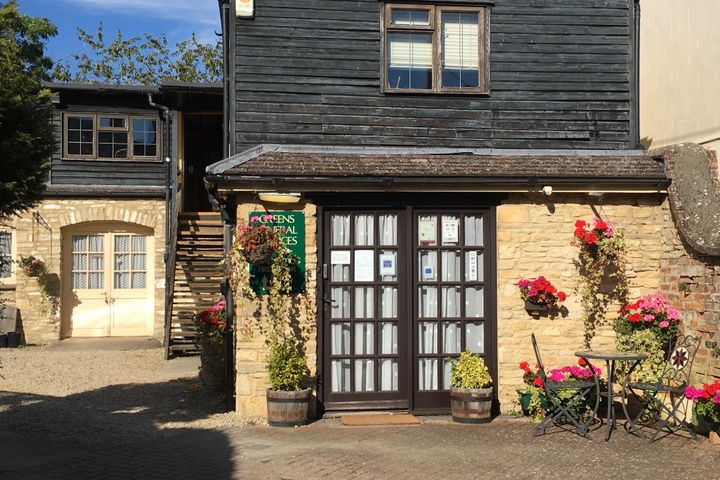 Greens Funeral Services, Eynsham