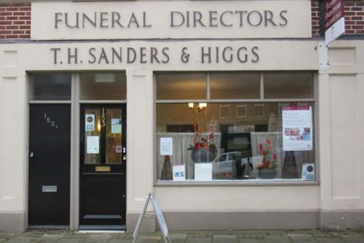 T H Sanders & Higgs Funeral Directors