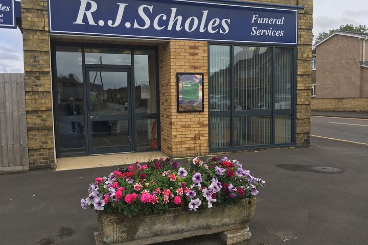 R J Scholes Funeral Service, Deeping St James