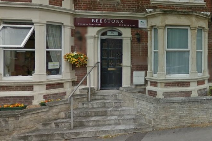 Beestons Funeral Directors, Woolston