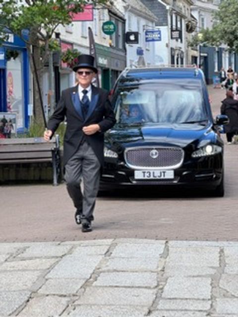 L J Tregunna Funeral Directors, funeral director in Cornwall