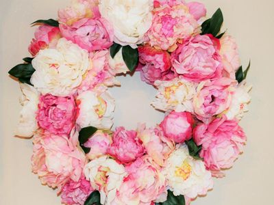 10 stunning funeral wreaths