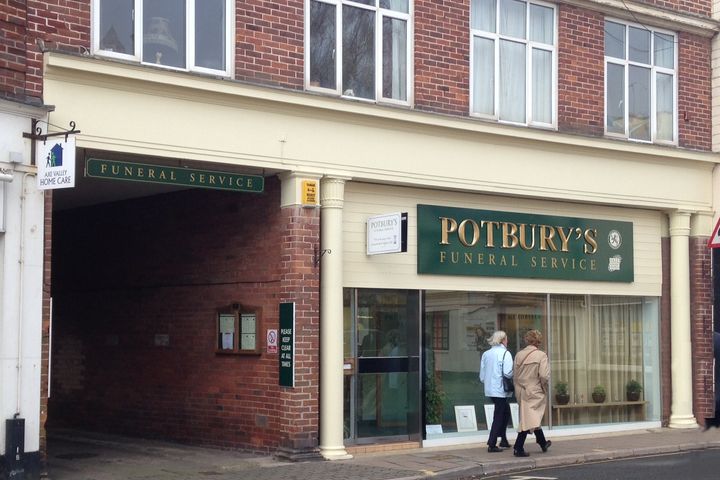 Potburys Funeral Service