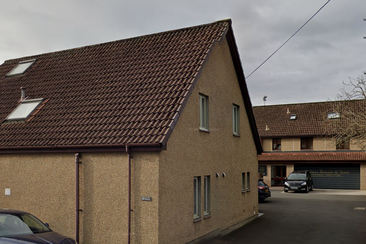 Robert Bennie & Sons, Linlighgow
