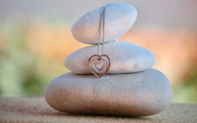 Memorial Jewellery: Reminders of Loved Ones