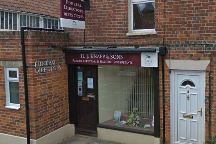 H.J Knapp & Sons Funeral Directors