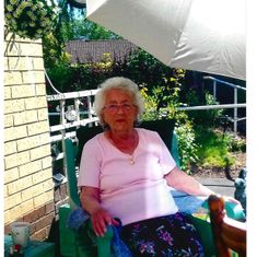 Betty Foster (Bett)
