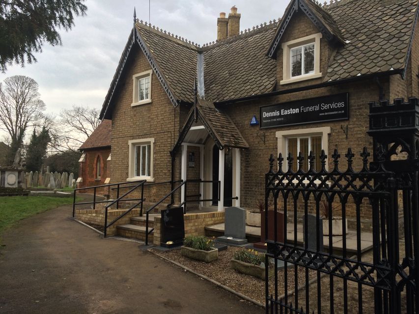 Dennis Easton Funeral Services Incorporating Robert A Parish Funeral Services