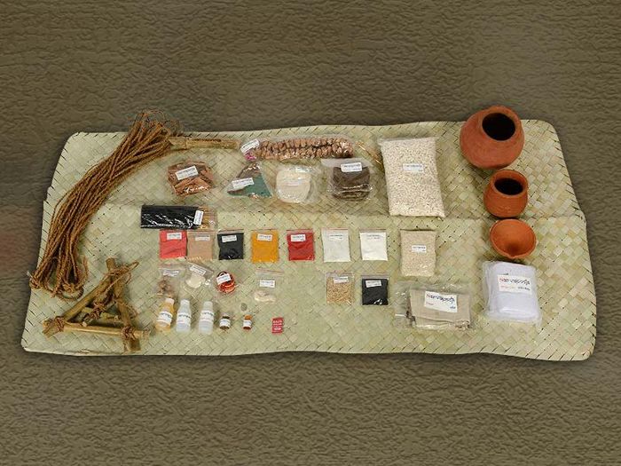 an array of items to be found in the Sarvapooja kits for Hindu funeral rites