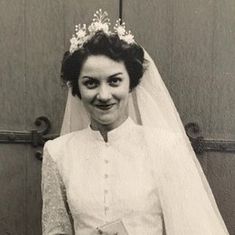 Evelyn Cross