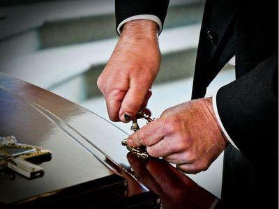 &lsquo;Digital revolution&rsquo; in funerals is helping the bereaved
