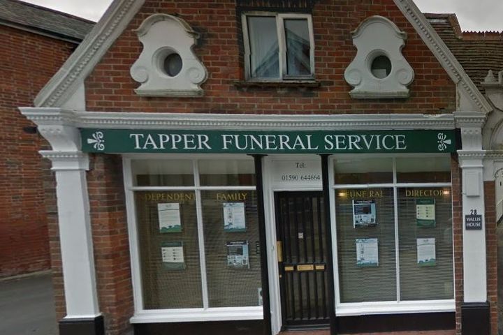 Tapper Funeral Service, Lymington