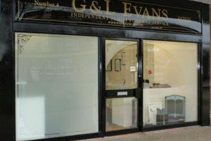 G & L Evans Ltd, Covingham Square
