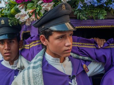 Colours of mourning around the world
